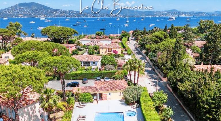 Wonderful holiday apartment with patio & private pool | Next to the beach | Pets allowed — photo 2