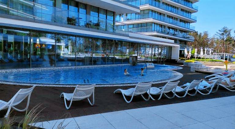 Holiday apartment with jacuzzi & pool | Beach nearby | Pets are welcome — photo 4
