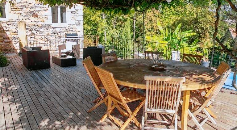 Villa with pool — photo 4