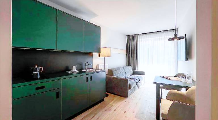 Rental apartment with yard & terrace — photo 3