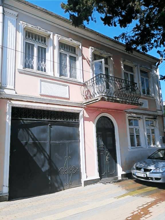 Dom  Batumi