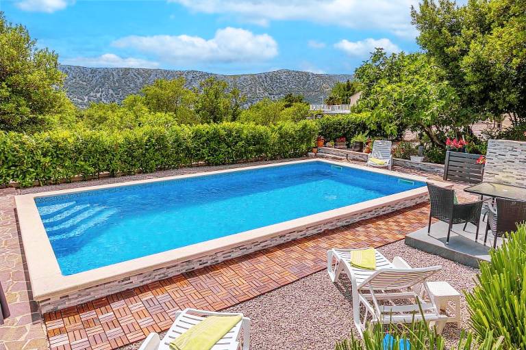 Fully equipped pleasant vacation home with garden, BBQ & private pool | Beach view | Good for workation | Pets are welcome — photo 3