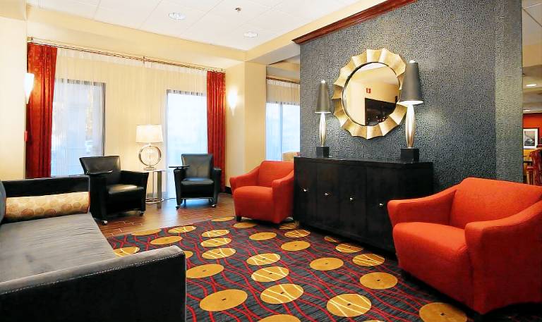 Hampton Inn Champaign/Urbana (at University of Illinois) — photo 2