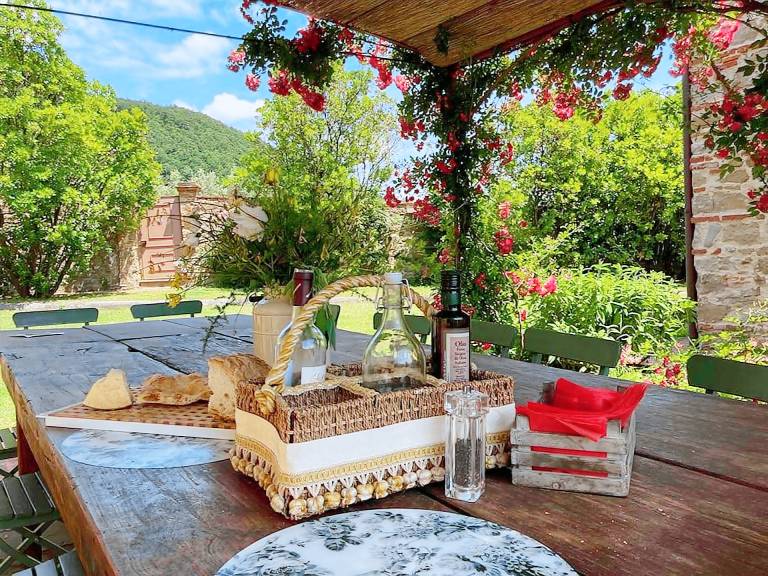 Lovely villa with terrace, private pool & jacuzzi | Pets allowed — photo 4