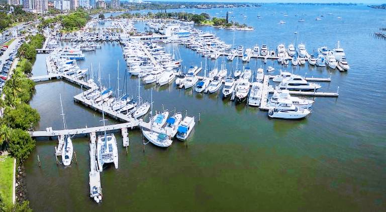 Vacation home with 1 room for 4 persons in Bradenton, FL