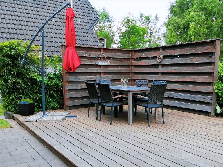 Vacation home with barbecue, garden & patio — photo 2
