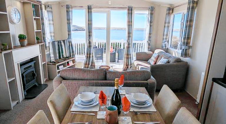 LOCATION LOCATION Beautiful Modern Frontline Caravan Haven Littlesea Weymouth — photo 3