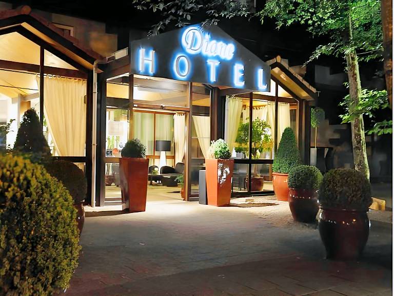 Enzo Hotels Diane - Logis Amneville in Metz