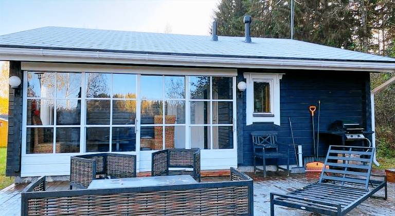 Villa with terrace, sauna & yard | Pet-friendly — photo 4