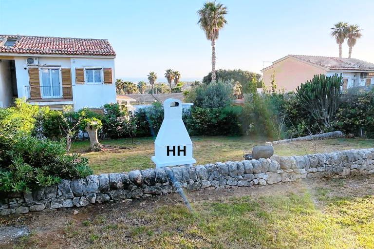 Holiday home with outdoor pool and air conditioning — photo 3