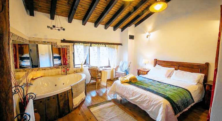 House with jacuzzi | Pets allowed in Ávila