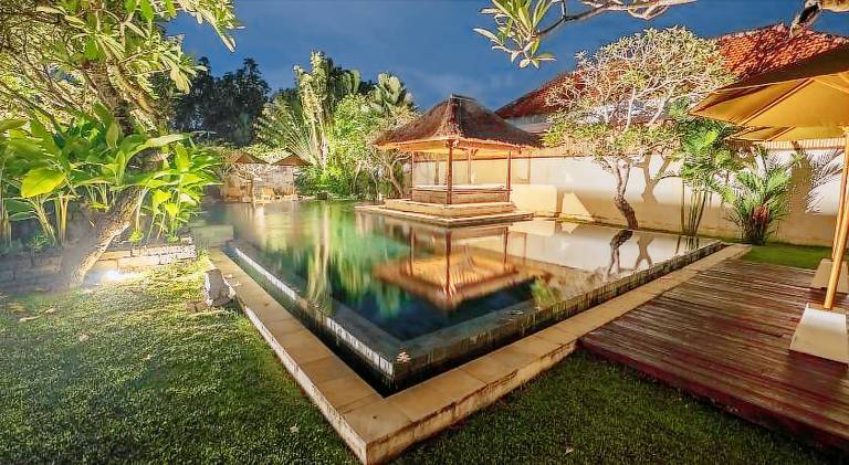Villa with pool & jacuzzi — photo 3