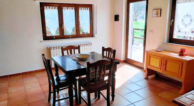 Holiday apartment with pool — photo 5