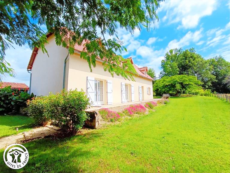 Big gite with barbeque, patio & yard | Beach nearby | Pets are welcome — photo 2