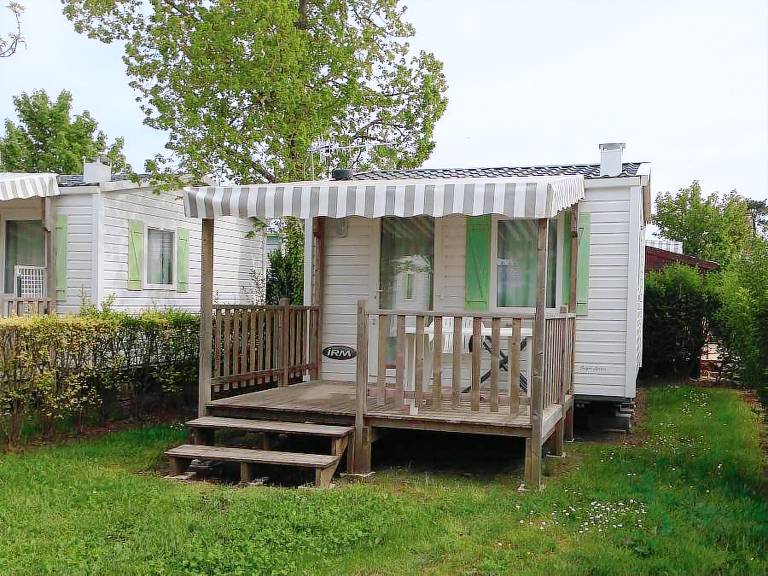 Mobile home with heated pool & patio — photo 4