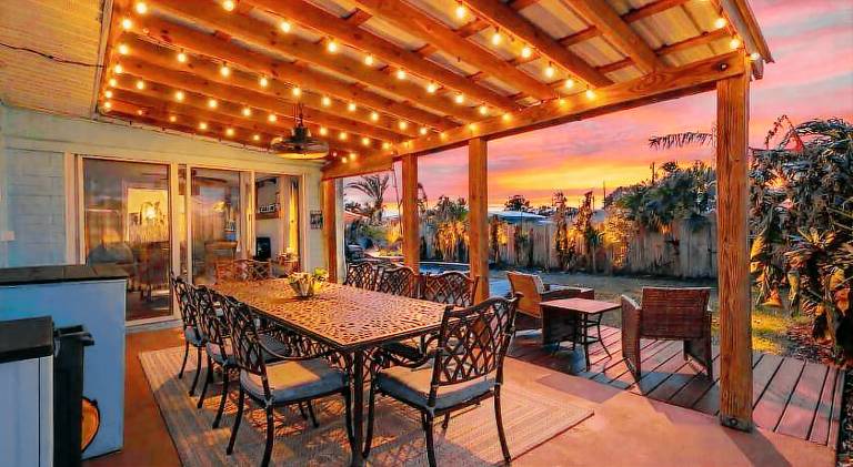 House with pool — photo 4