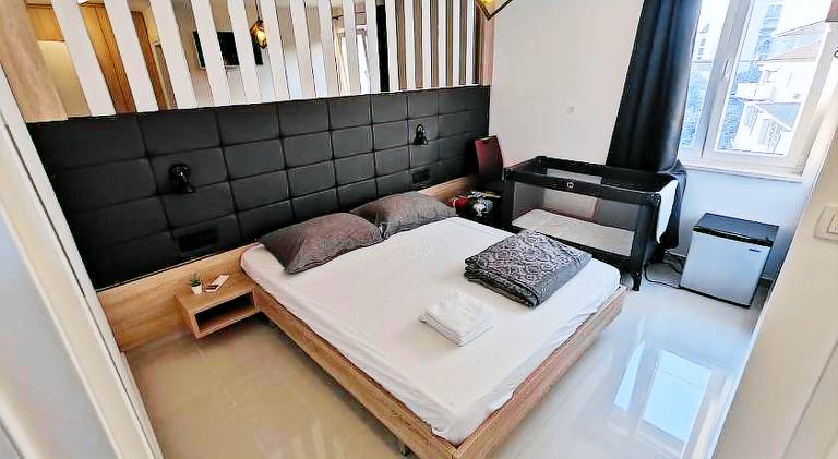 Elizabeta Deluxe Rooms — photo 2