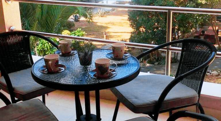 Rental apartment with patio, garden & BBQ — photo 3