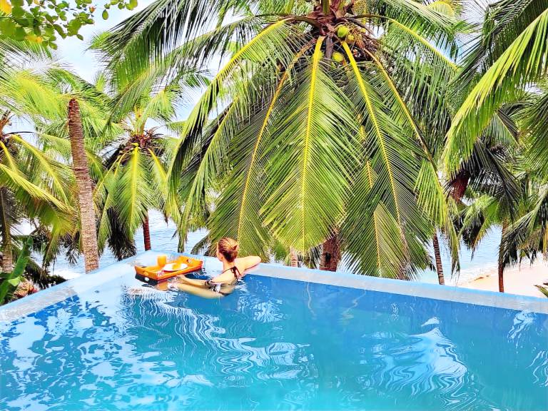Rocky Point Beach Bungalows in Tangalle