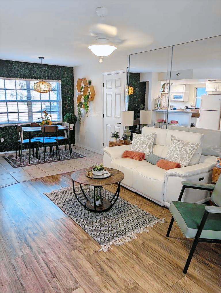 Apartment Paradise Lakes