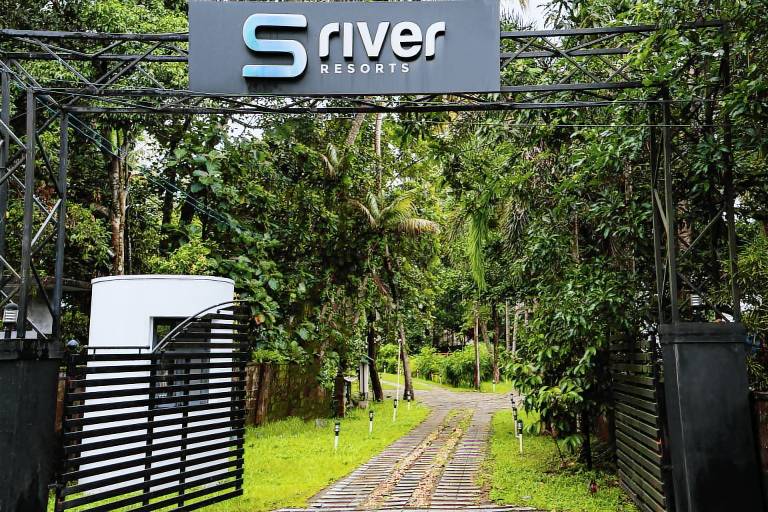 S RIVER RESORTS