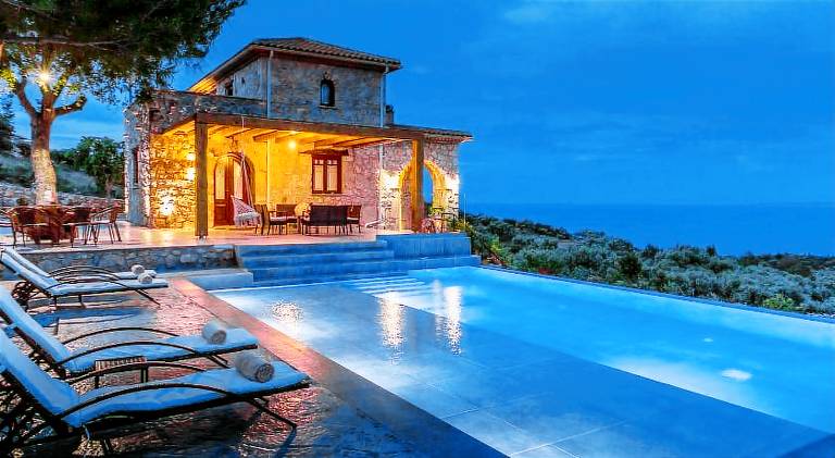 Fully equipped villa with yard, terrace & grill | Good for workation | Pets allowed — photo 2