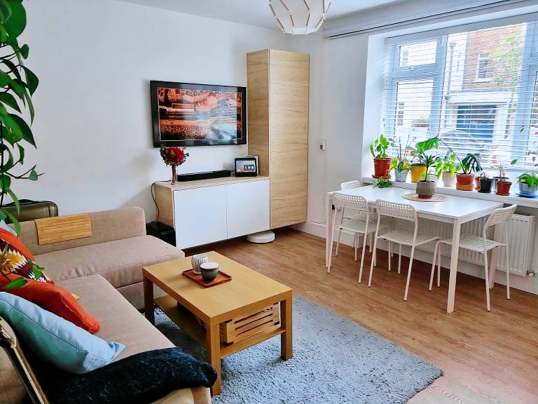 Charming Sandymount APT Sleeps 4