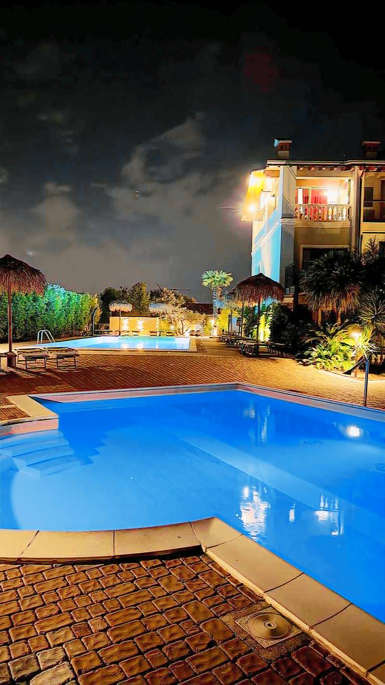 Family-friendly wonderful rental apartment with pool, garden & patio | Pets allowed — photo 4