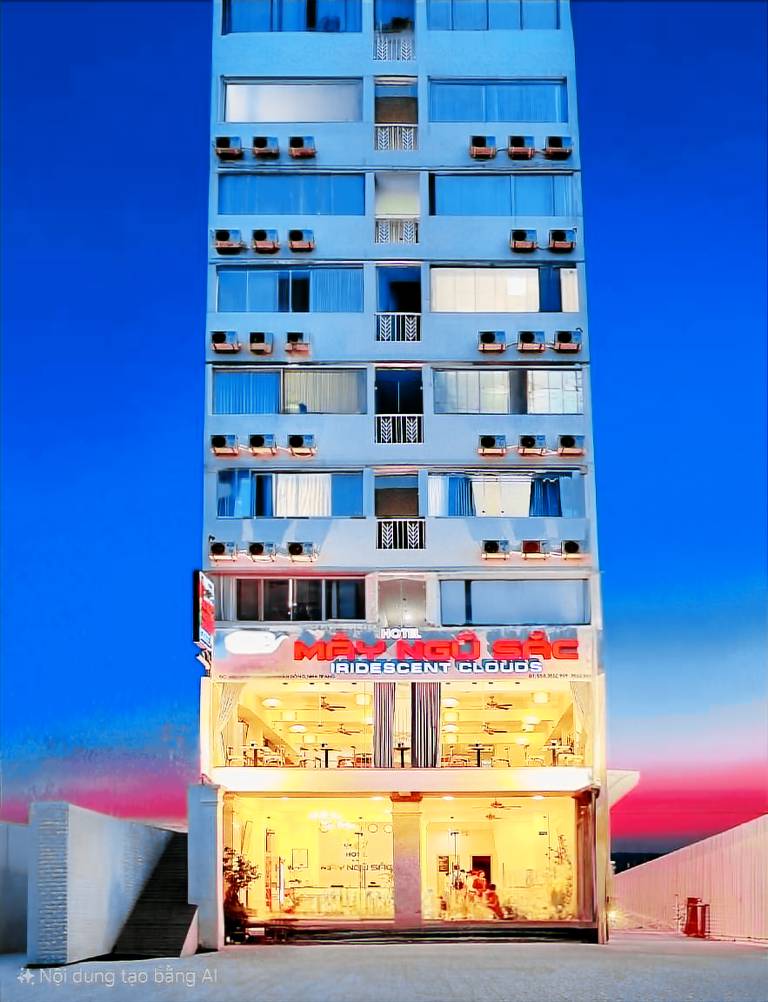 May Ngu Sac - Iridescent Clouds Hotel in Nha Trang — photo 4