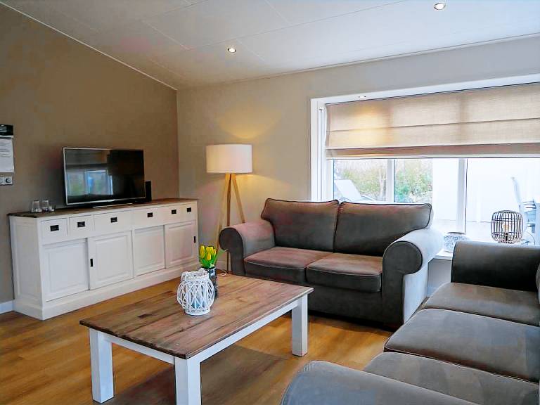 Vacation home with patio & garden in Noordwijk
