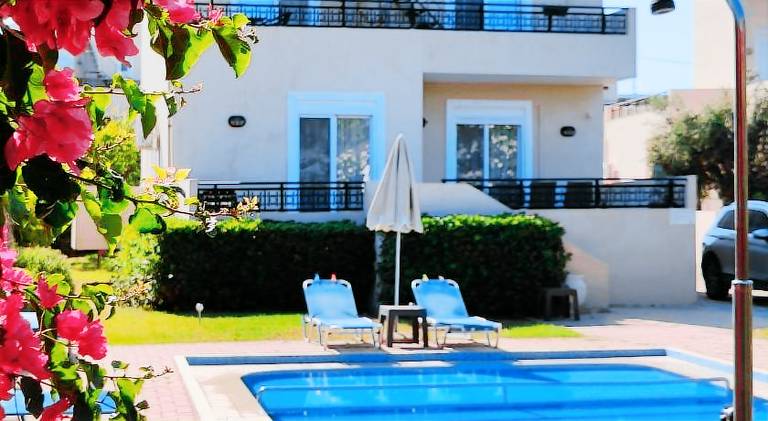 Vacation home with pool | Pets allowed in Platanias