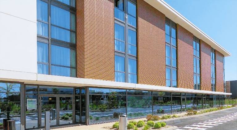 Hotel Roi Soleil Prestige Plaisir - St Quentin — photo 4
