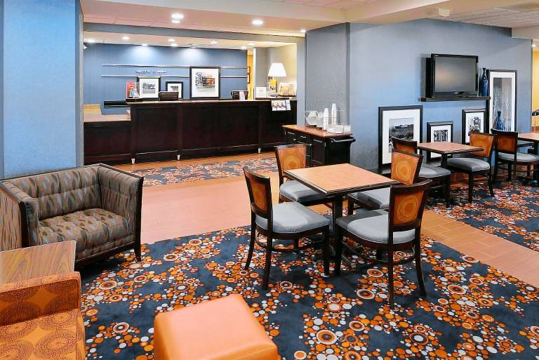 Hampton Inn Utica — photo 3
