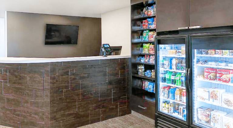 My Place Hotel Anchorage — photo 4