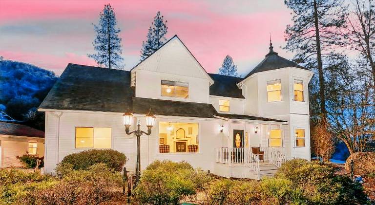 Nice vacation home with hot tub | Pets allowed — photo 4