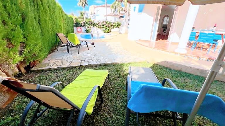 Villa with patio, barbecue & private pool — photo 5