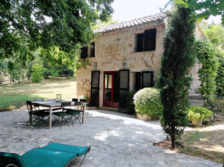 Stuga Mouans-Sartoux