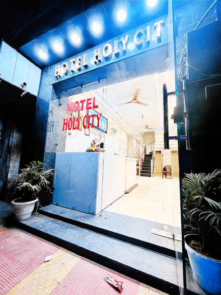 Hotel Holy City