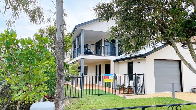 House  Rainbow Beach