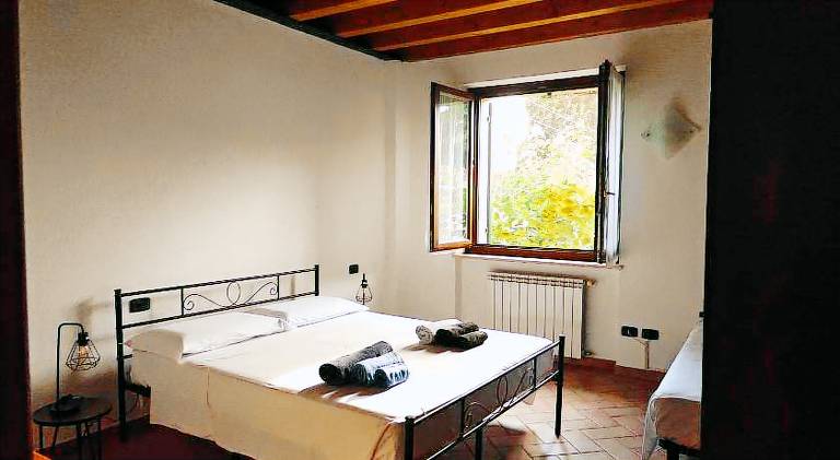 Apartment with yard in Castelnuovo del Garda