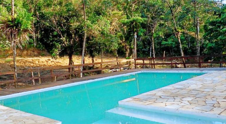 Lodge with yard | Pet-friendly — photo 4