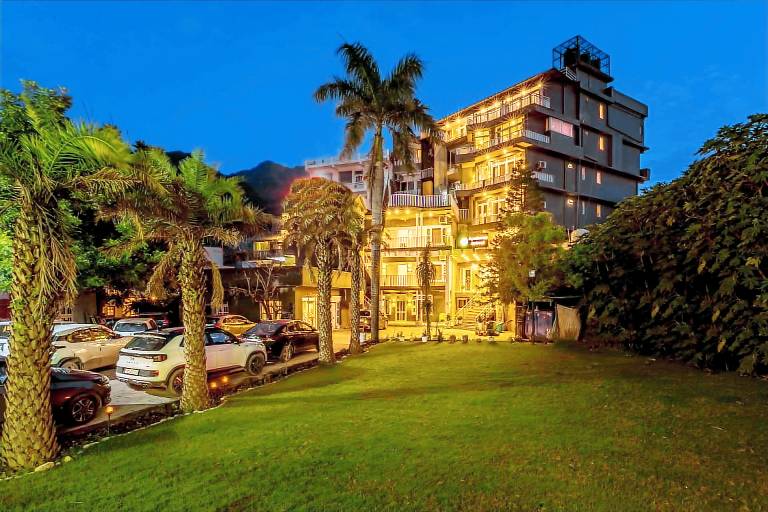 Tripli Hotels Ayushman Retreat