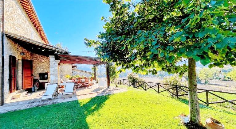 Villa with pool — photo 5