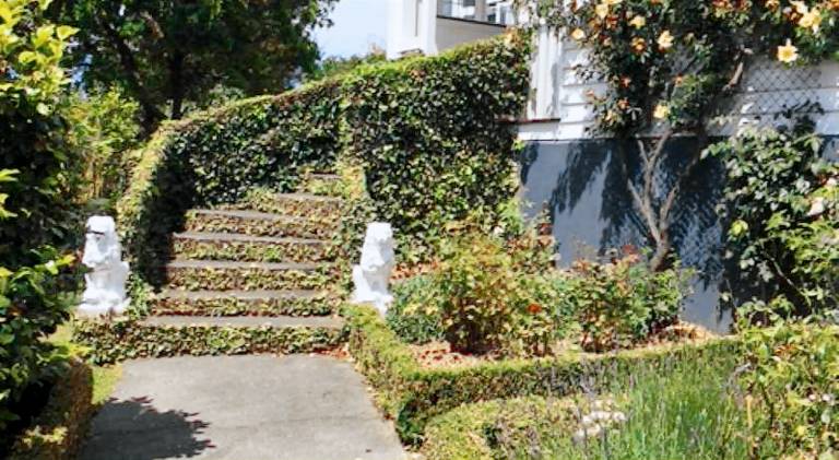 Hewling's Manor — photo 3