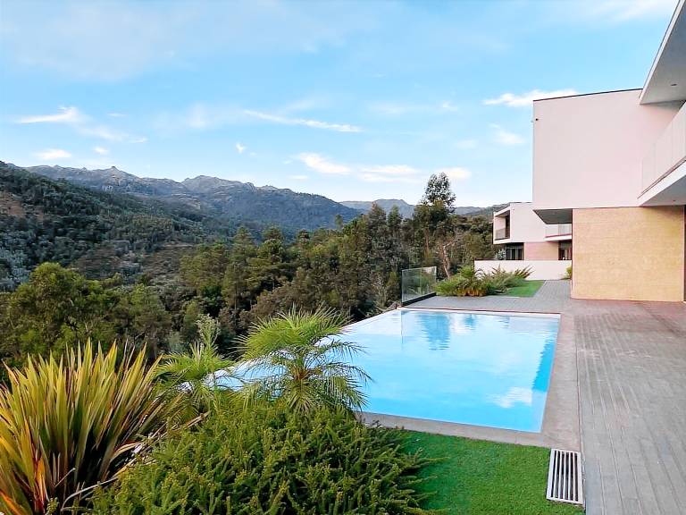 Villa  Cantelães