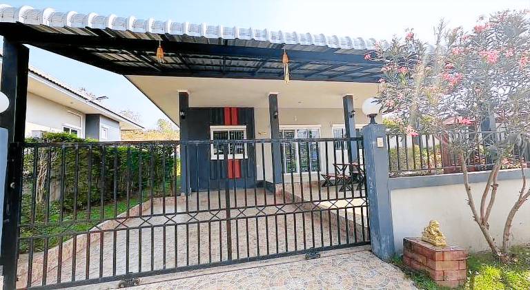 House | Pets are welcome in Phetchaburi