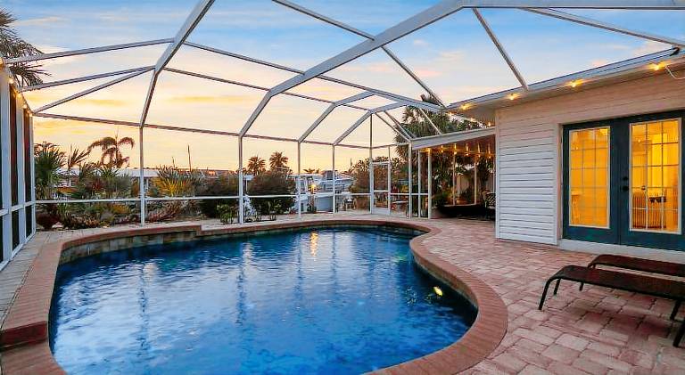 House with pool | Pets are welcome — photo 3
