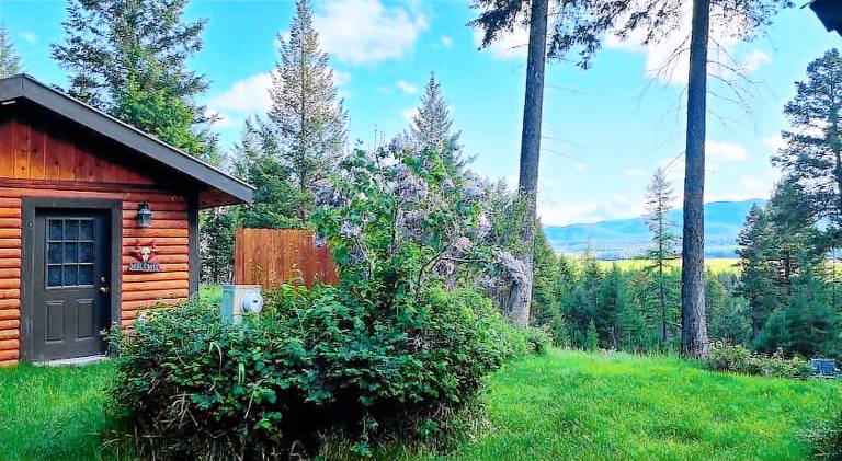 Wonderful vacation home | Dogs allowed in Whitefish, MT