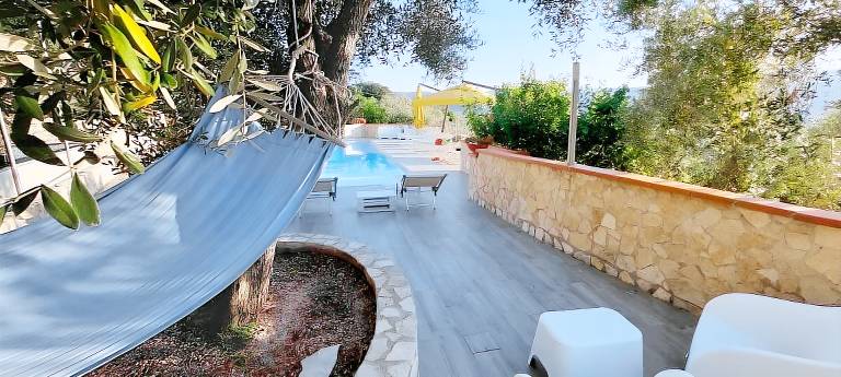 Bungalow with 1 room for 3 persons — photo 3