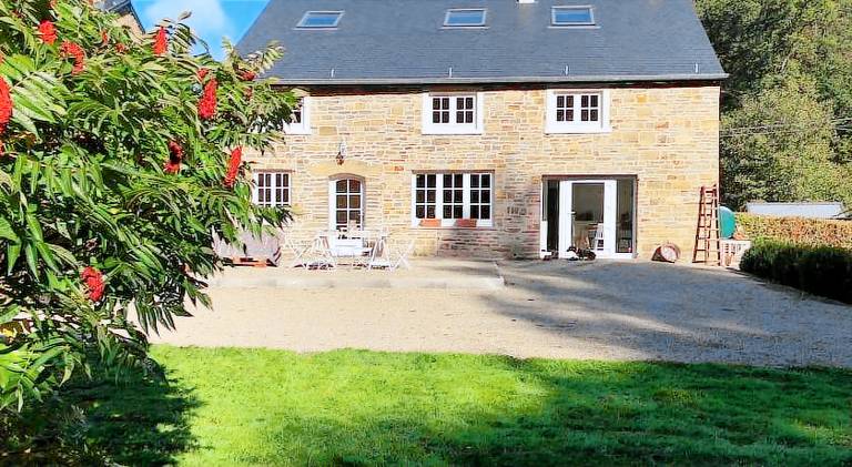Vacation home with 3 rooms for 6 persons in Dinant